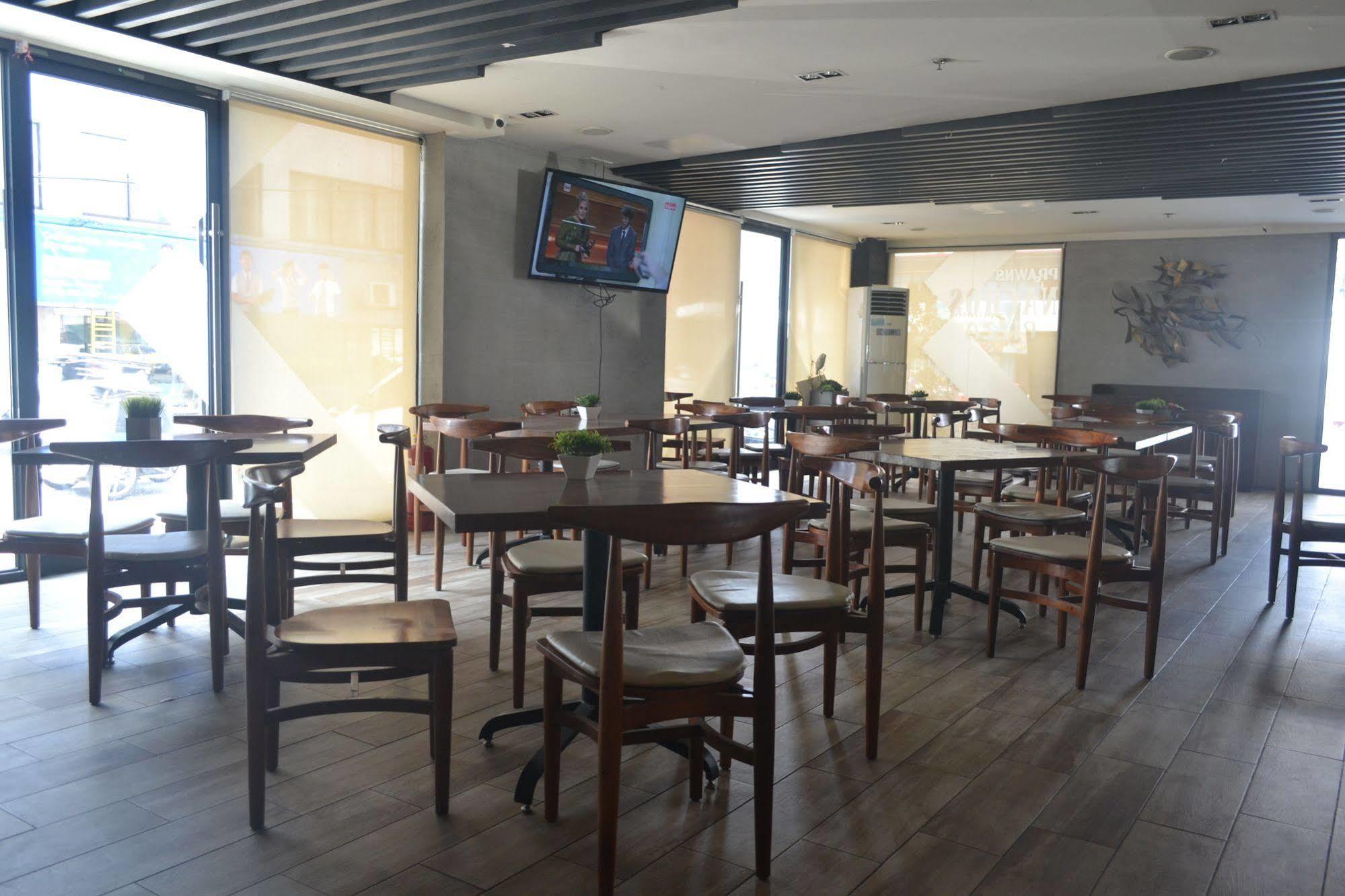 Grace Crown Hotel Angeles Exterior foto
