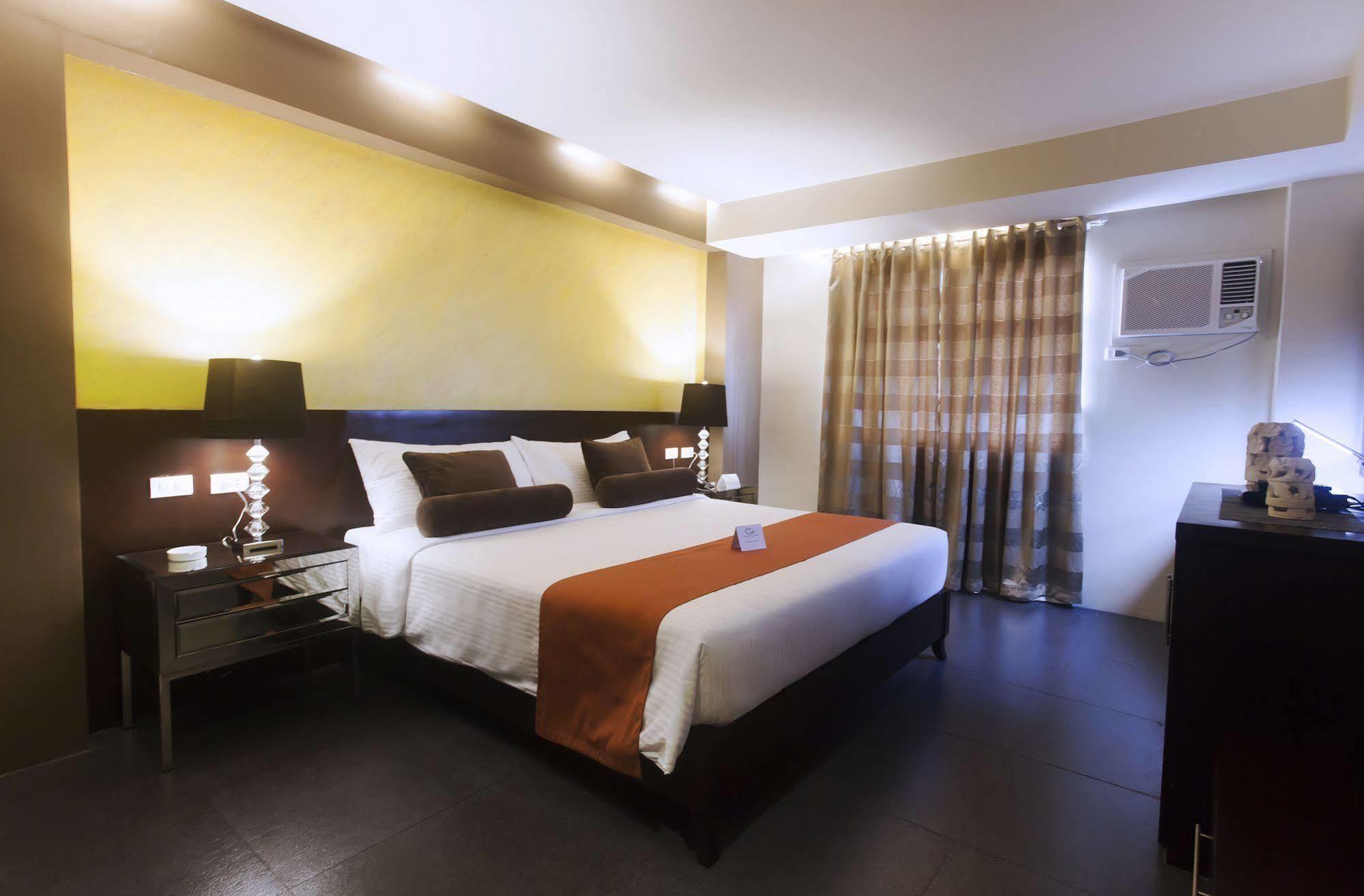 Grace Crown Hotel Angeles Exterior foto